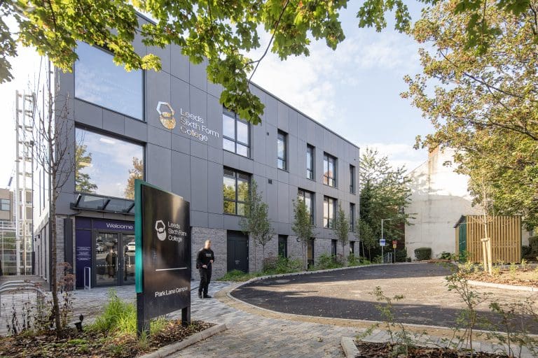 Entrance of Leeds City College